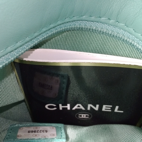 Vintage Chanel purse - Picture 5 of 11